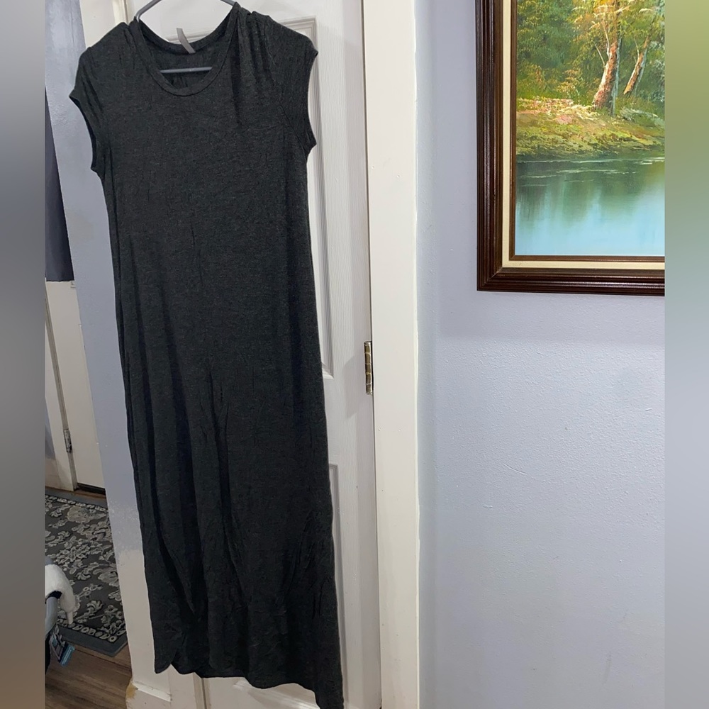Acting pro size small maxi dress